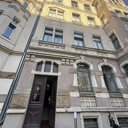 Nussknacker Suite - Ankommen&Wohlfühlen mit viel Raum für 8 Gäste 3 Schlafzimmer Dachterrasse Freunde Familien 120qm Apartamento Chemnitz