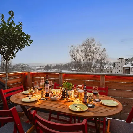 Apartamento Nussknacker Suite - Ankommen&Wohlfühlen mit viel Raum für 8 Gäste 3 Schlafzimmer Dachterrasse Freunde Familien 120qm Chemnitz