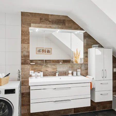 Apartment Nussknacker - Pro Max - Ankommen & Wohlfuehlen - Viel Raum 3 Schlafzimmer Dachterrasse Freunde Familien Arbeiten 2 Wc 120qm Chemnitz