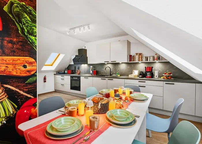 Nussknacker Suite - Ankommen & Wohlfuehlen - Viel Raum Fuer 8 Gaeste 3 Schlafzimmer Dachterrasse Freunde Familien 2 Wc 120Qm * شيمنيتز