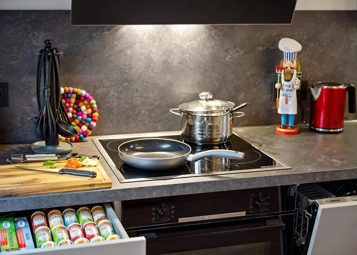 شقة Nussknacker Suite - Ankommen & Wohlfuehlen - Viel Raum Fuer 8 Gaeste 3 Schlafzimmer Dachterrasse Freunde Familien 2 Wc 120Qm شيمنيتز