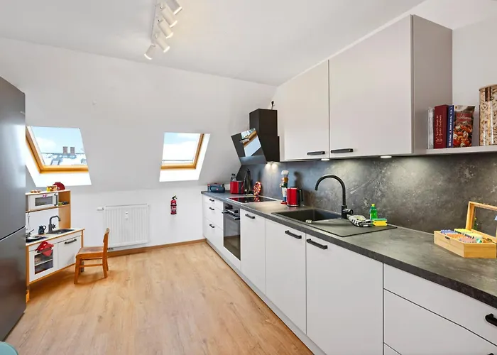 شقة Nussknacker Suite - Ankommen & Wohlfuehlen - Viel Raum Fuer 8 Gaeste 3 Schlafzimmer Dachterrasse Freunde Familien 2 Wc 120Qm شيمنيتز