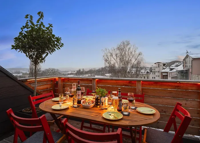 شقة Nussknacker Suite - Ankommen & Wohlfuehlen - Viel Raum Fuer 8 Gaeste 3 Schlafzimmer Dachterrasse Freunde Familien 2 Wc 120Qm شيمنيتز